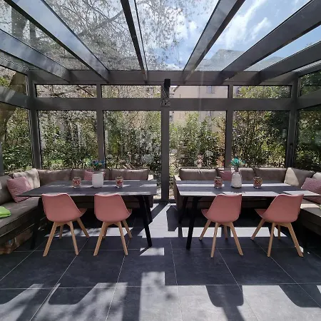 Auenwald Und Apartmenthaus 라이프치히